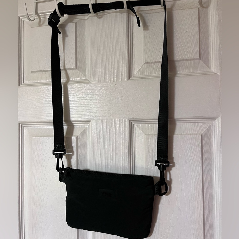 PINK purse‎ - Picture 2 of 3